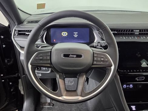 New 2026 Jeep Grand Cherokee Limited AWD/4WD image 15