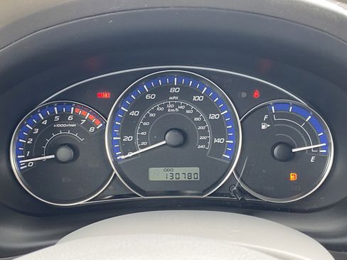 Used 2010 Subaru Forester 2.5X Premium image 11