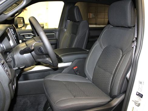 New 2026 RAM 1500 4x4 Crew Cab image 27