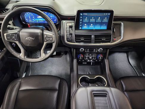 Used 2024 Chevrolet Suburban Z71 w/ Luxury Package image 47