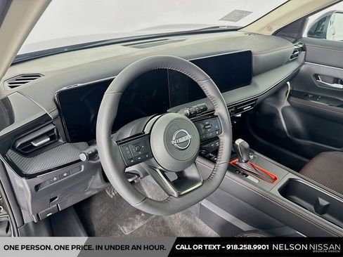 New 2025 Nissan Kicks SR w/ SR Premium Package AWD/4WD image 9