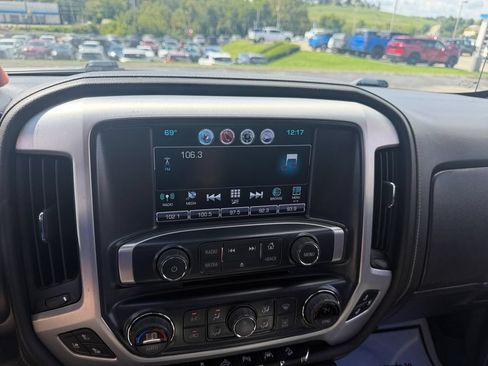 Used 2018 GMC Sierra 1500 SLT AWD/4WD image 17