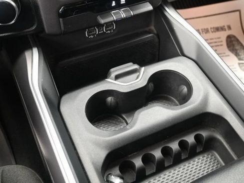 Used 2021 RAM 1500 Big Horn AWD/4WD image 14