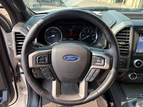 Used 2019 Ford Expedition Max XLT w/ Equipment Group 202A AWD/4WD image 19