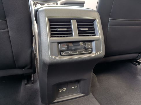 Used 2018 Volkswagen Atlas SEL Premium AWD/4WD image 35