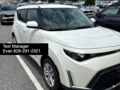 Used 2023 Kia Soul LX