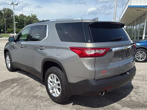 Used 2018 Chevrolet Traverse LT FWD image 3