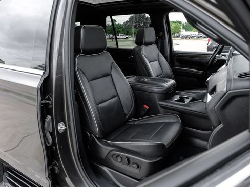 Used 2021 Chevrolet Tahoe Premier w/ Premium Package RWD image 35