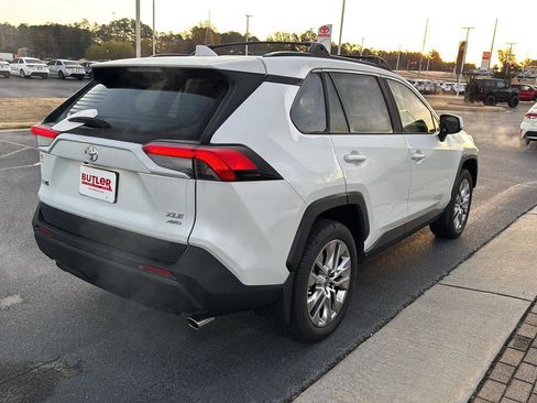 Certified 2025 Toyota RAV4 XLE Premium image 5