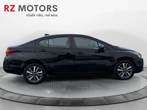 Used 2021 Nissan Versa SV image 6