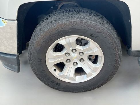 Used 2017 Chevrolet Silverado 1500 LT w/ All Star Edition AWD/4WD image 29