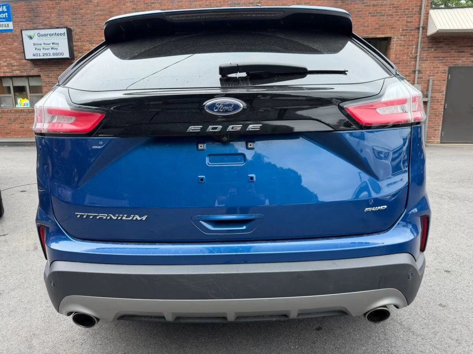 Used 2021 Ford Edge Titanium w/ Cargo Accessory Package AWD/4WD image 9
