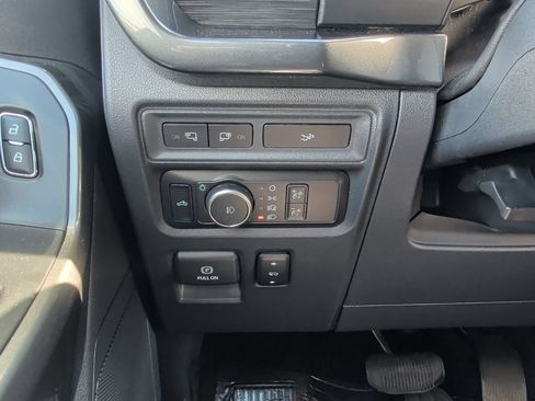 Used 2022 Ford F150 XLT w/ Equipment Group 302A High AWD/4WD image 15