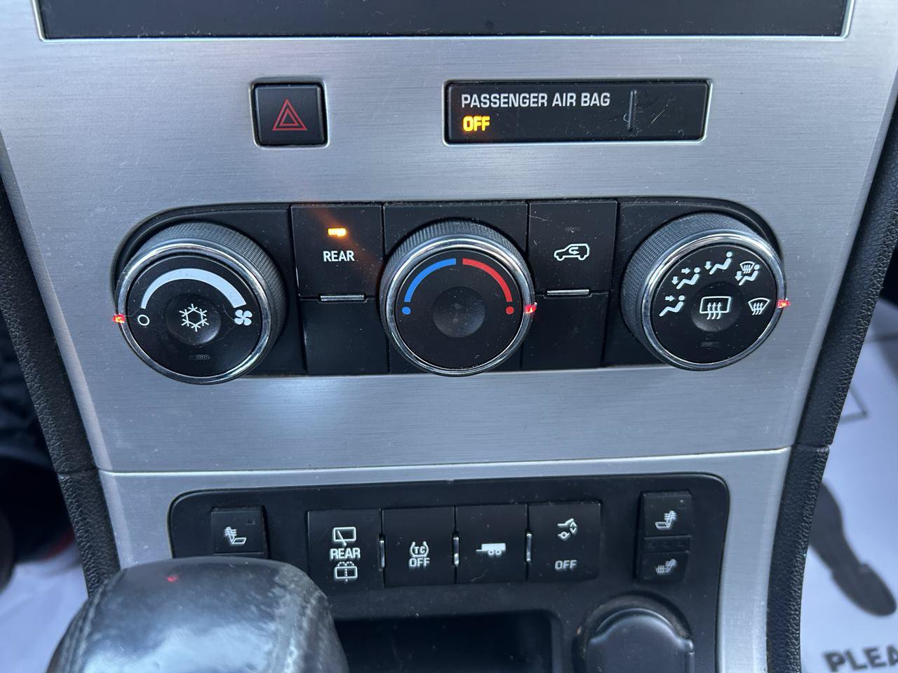 Used 2012 GMC Acadia SLE FWD image 24