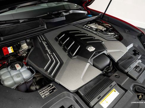 Used 2023 Lamborghini Urus S image 5