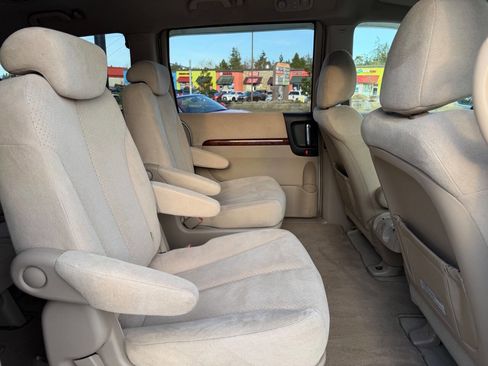 Used 2007 Hyundai Entourage GLS image 21