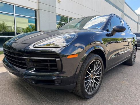 Used 2019 Porsche Cayenne S AWD/4WD image 2