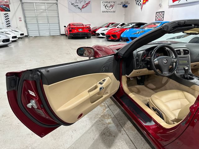 Used 2007 Chevrolet Corvette Convertible w/ Preferred Equipment Group RWD image 12