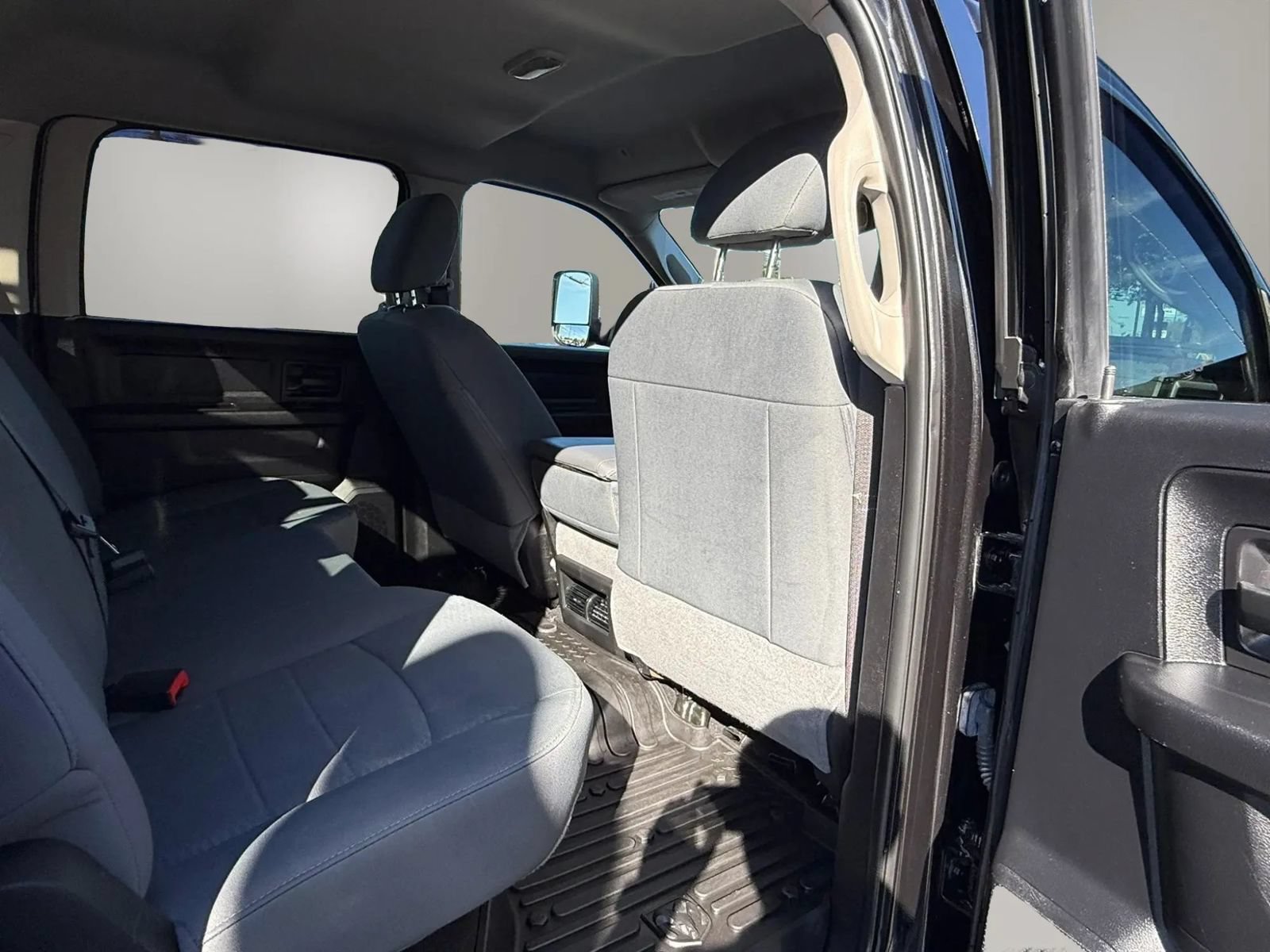 Used 2018 RAM 3500 Tradesman w/ Chrome Appearance Group AWD/4WD image 49