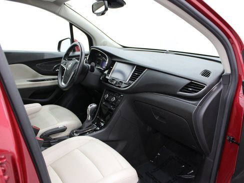 Used 2019 Buick Encore Essence FWD image 10