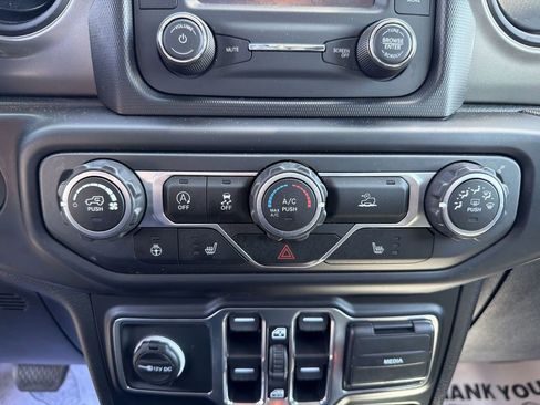 Used 2021 Jeep Gladiator Sport AWD/4WD image 24
