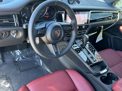 New 2026 Porsche Macan Turbo image 4