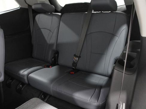 Used 2021 Buick Enclave Premium w/ Sun and Sites Package image 21