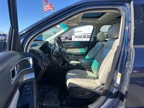 Used 2016 Ford Explorer Platinum image 8