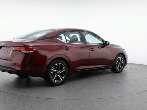 Used 2025 Nissan Sentra SV image 9