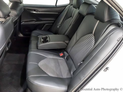 Used 2021 Toyota Camry SE FWD image 16