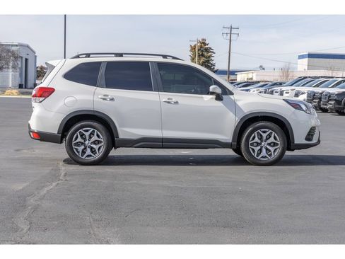 Certified 2023 Subaru Forester Premium image 2