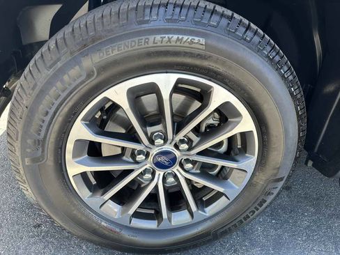 Used 2018 Ford F150 XLT w/ Equipment Group 302A Luxury RWD image 8