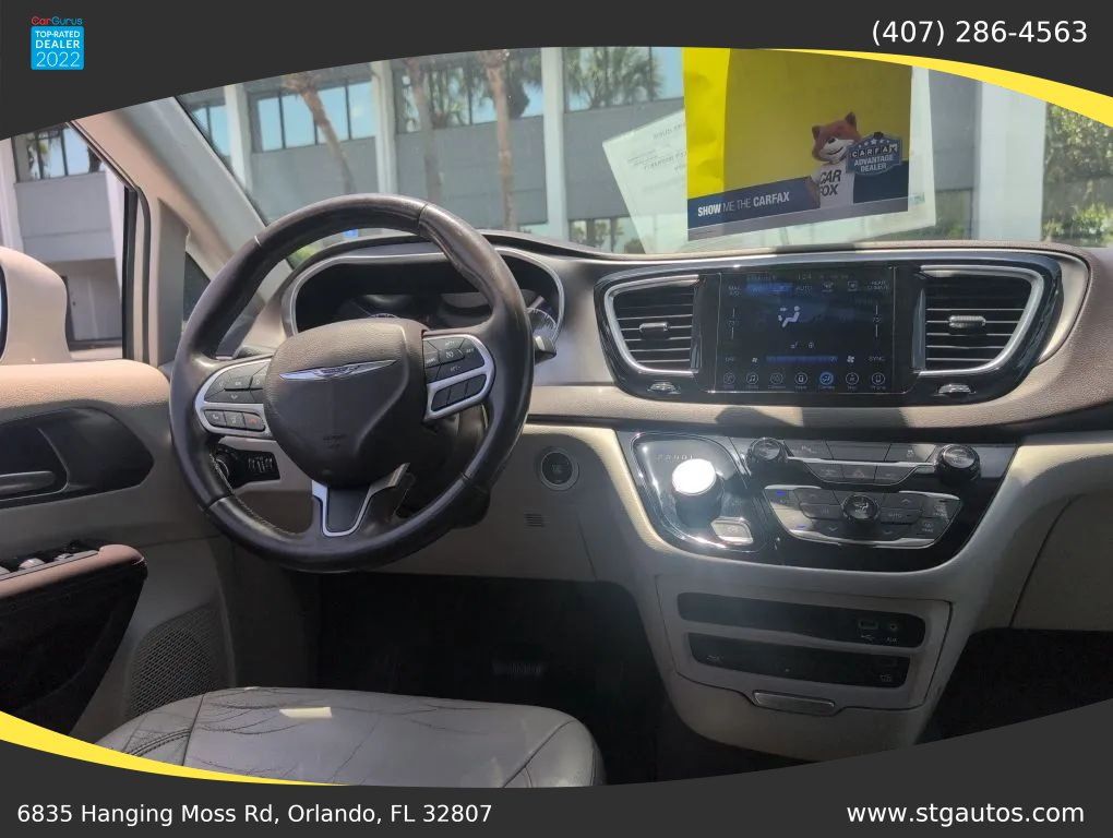 Used 2017 Chrysler Pacifica Touring-L Plus FWD image 17