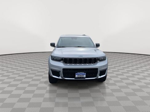 Used 2021 Jeep Grand Cherokee L Limited AWD/4WD image 2
