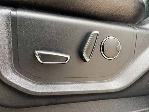 Used 2017 Ford F150 Lariat image 15