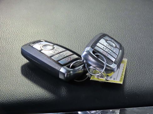 Used 2024 Ford F250 Lariat image 19