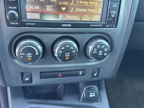 Used 2014 Dodge Challenger R/T Plus RWD image 28