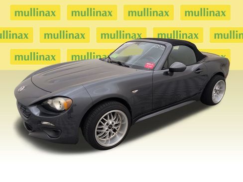 Used 2018 FIAT 124 Spider Classica RWD image 10