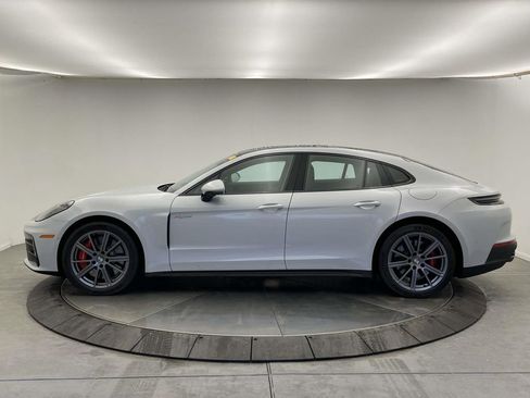 Certified 2025 Porsche Panamera 4S image 2