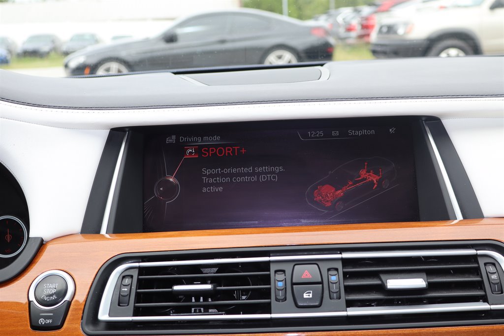 Used 2015 BMW 750Li RWD image 29