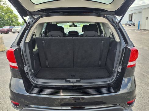 Used 2019 Dodge Journey SE w/ Connectivity Group FWD image 10