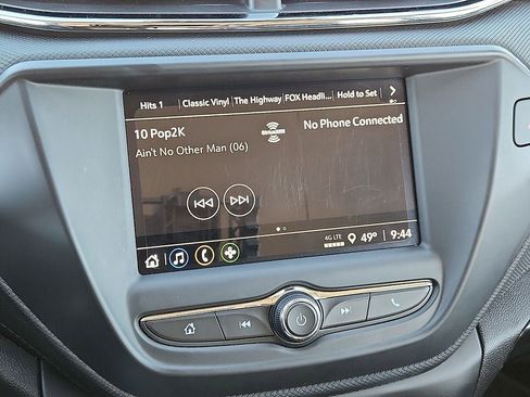 Used 2023 Chevrolet TrailBlazer LS image 27