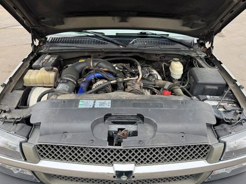 Used 2006 Chevrolet Silverado 2500 LT w/ Heavy-Duty Power Package image 22