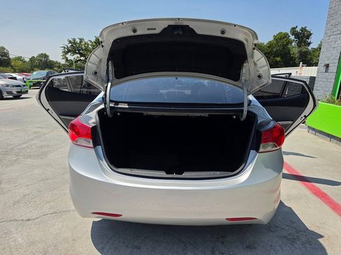 Used 2013 Hyundai Elantra GLS FWD image 25