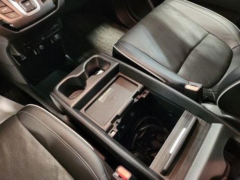 Used 2023 Honda Odyssey Elite image 19