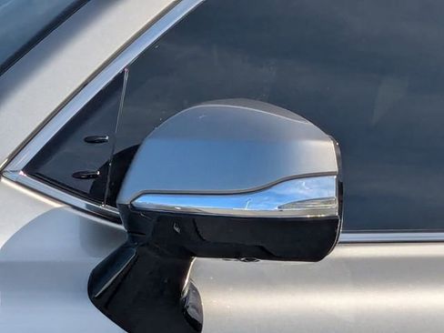 Used 2024 Lexus LX 600 F Sport image 11