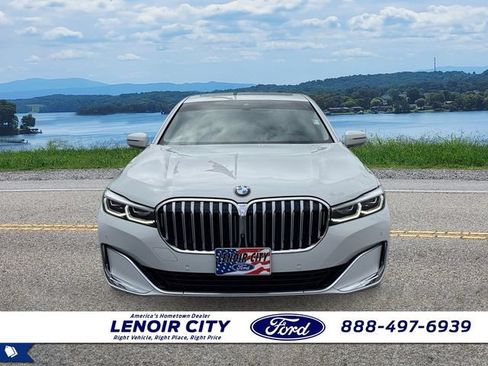 Used 2020 BMW 750i xDrive w/ Cold Weather Package AWD/4WD image 8