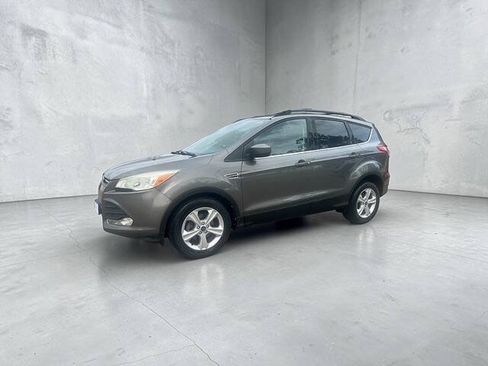 Used 2014 Ford Escape SE w/ Equipment Group 201A FWD image 1