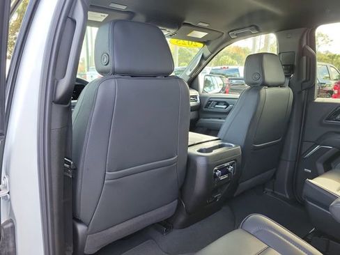 Certified 2025 GMC Yukon XL Denali image 15