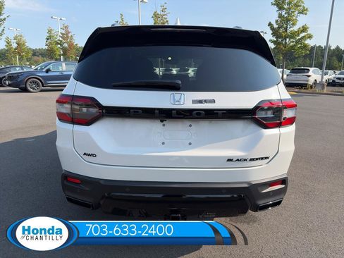 New 2026 Honda Pilot Black Edition image 6